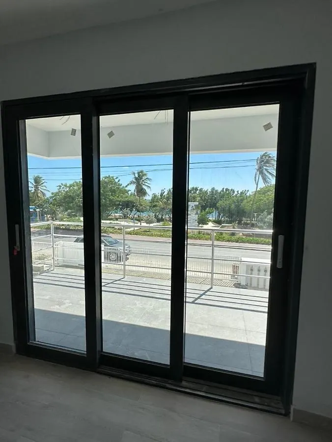 Whitehouse Boulevard, Close To Mambo Beach And City Centre Apartment Willemstad Curacao
