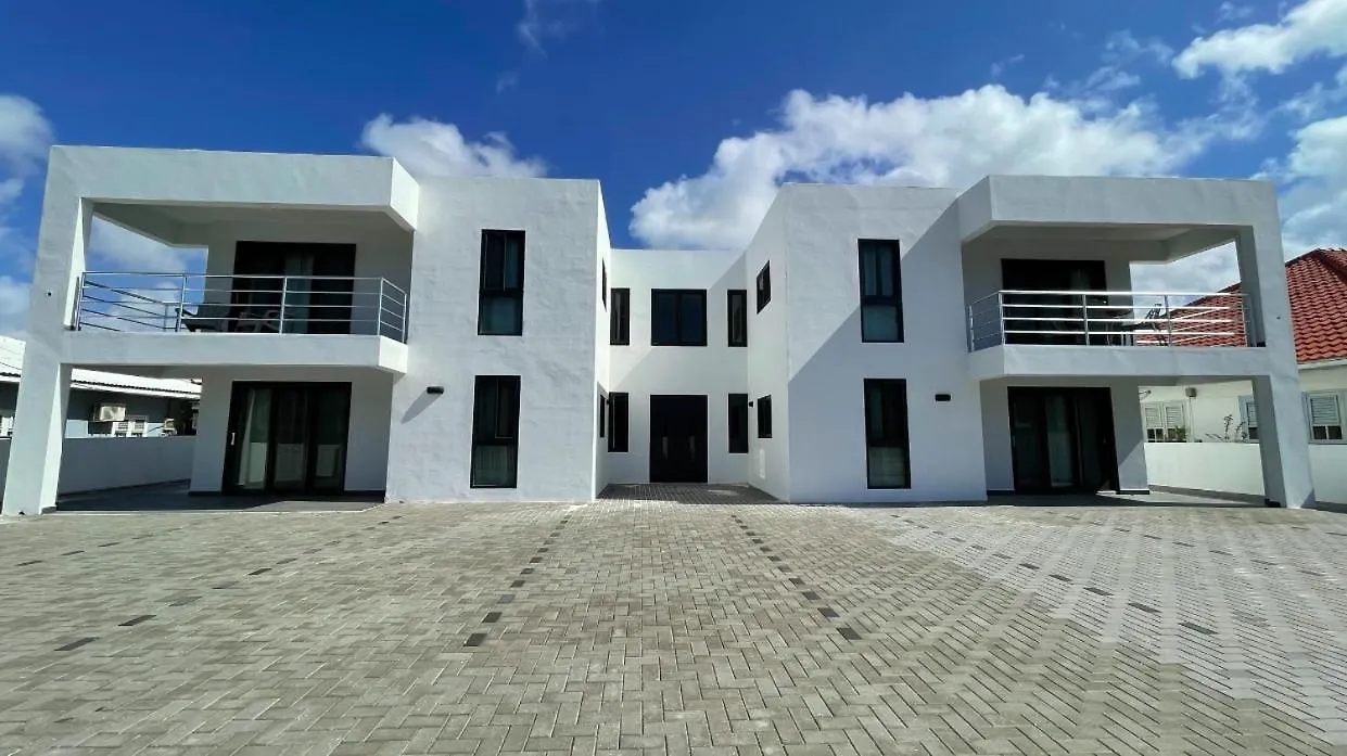 Whitehouse Boulevard, Close To Mambo Beach And City Centre Apartment Willemstad
