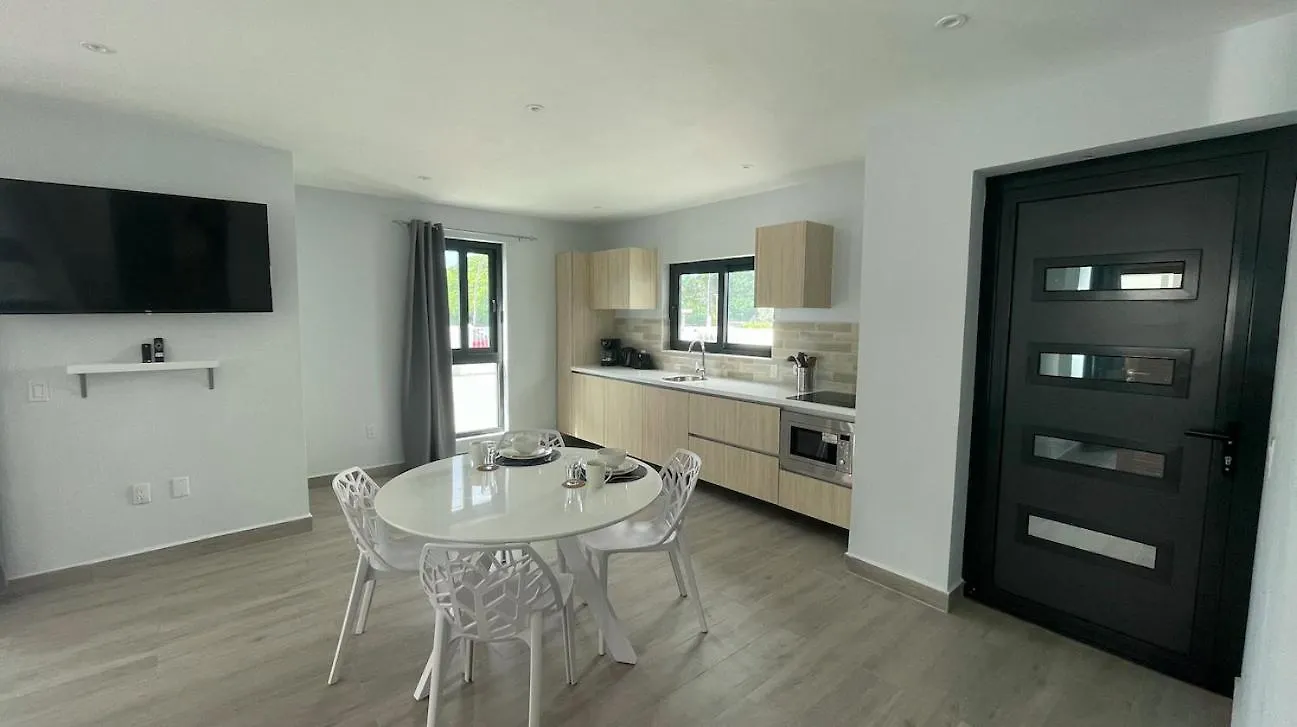 Whitehouse Boulevard, Close To Mambo Beach And City Centre Apartment Willemstad