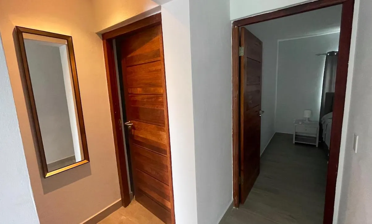 Whitehouse Boulevard, Close To Mambo Beach And City Centre Apartment Willemstad Curacao